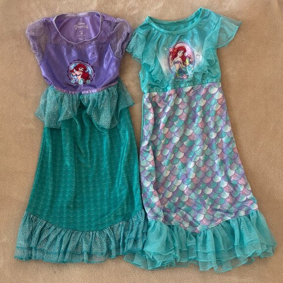 DISNEY PRINCESS NIGHTGOWNS Set Of 2 in Toddler Size 5 - Picture 1 of 2